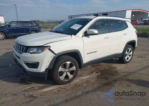 2018 Jeep Compass Latitude 4X4 из США, поврежденный, VIN 3C4NJDBB7JT154864